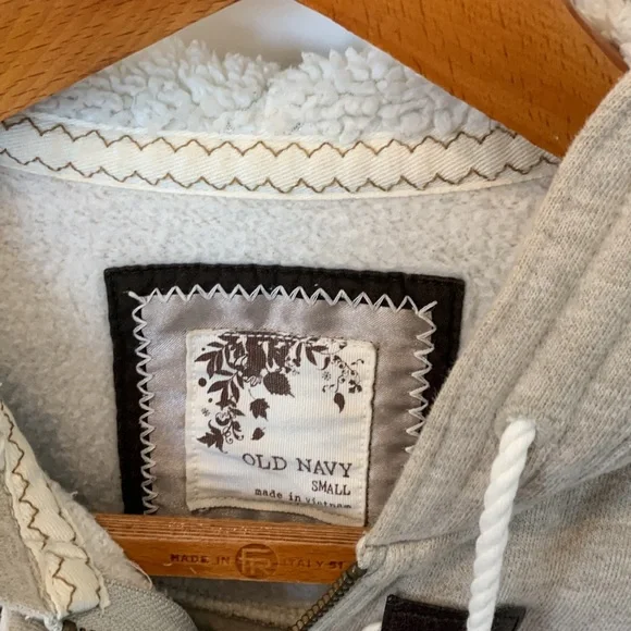 Women’s Old Navy small, fleece-lined jacket. - Picture 2 of 3